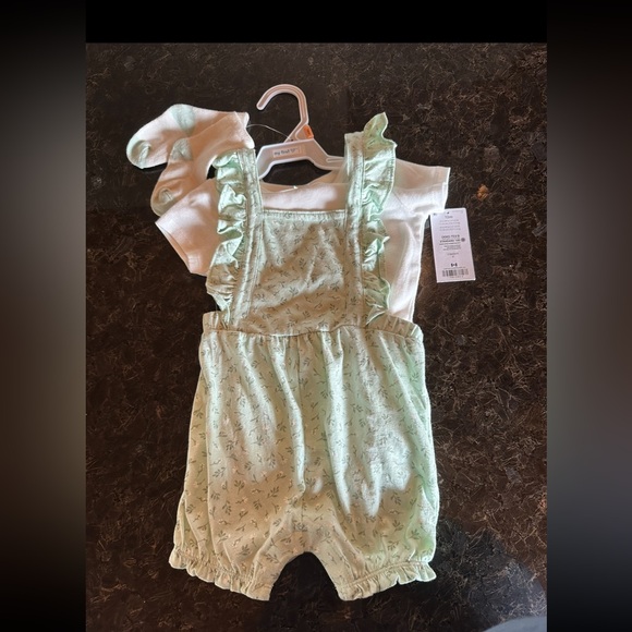 Carter’s Baby girl 3 piece outfit - Picture 1 of 2